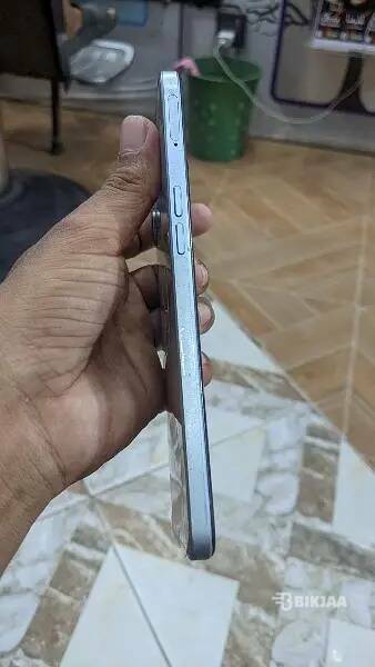 F21 Pro 5G