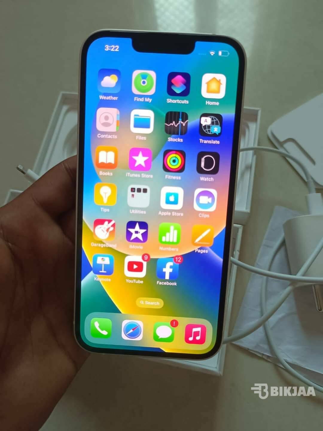 iPhone 13